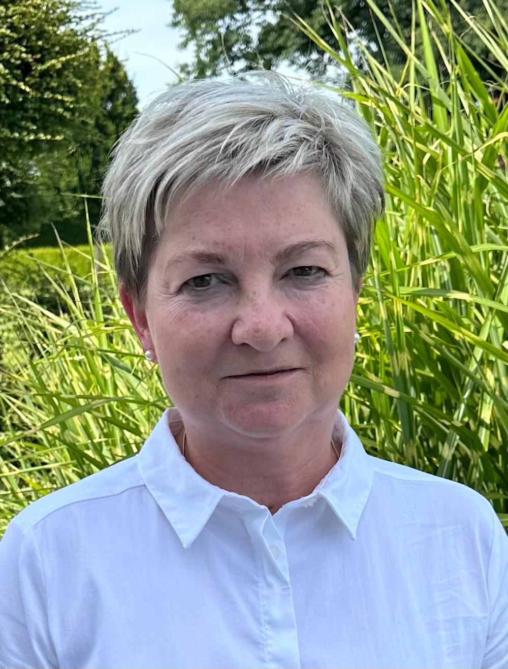 Astrid Englisch -
Schriftführerin